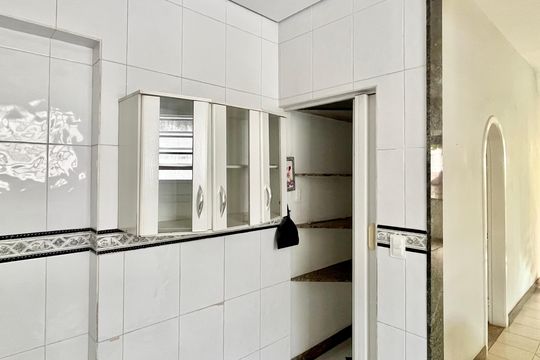Casa para alugar com 5 quartos, 324m² em Santa Tereza, Belo Horizonte