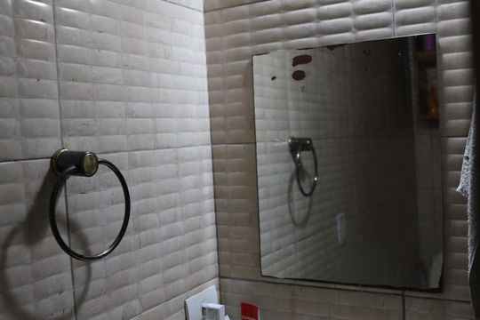 Banheiro 1 de casa à venda com 3 quartos, 300m² em Jardim Silveira, Barueri