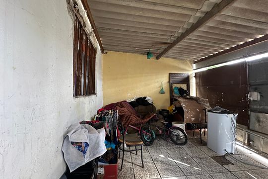 Garagem de casa à venda com 3 quartos, 300m² em Jardim Silveira, Barueri