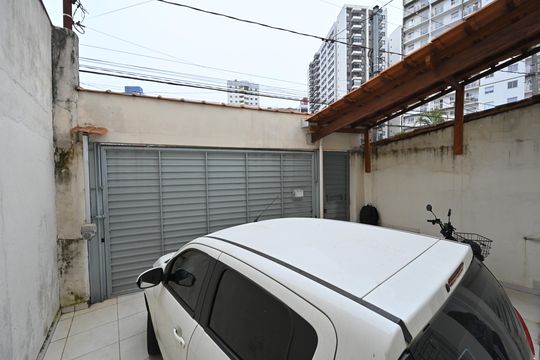 Garagem de casa à venda com 2 quartos, 116m² em Planalto Paulista, São Paulo