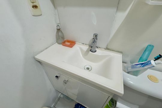 Banheiro de apartamento à venda com 2 quartos, 50m² em Jardim Guilhermino, Guarulhos