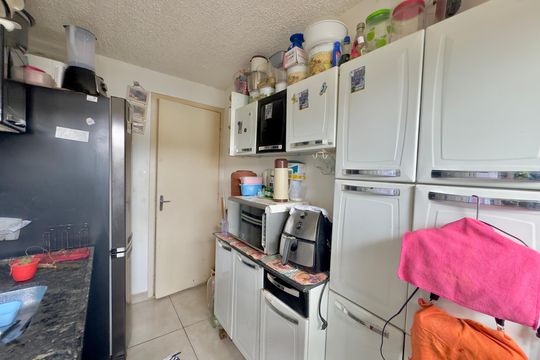 Cozinha de apartamento à venda com 2 quartos, 50m² em Jardim Guilhermino, Guarulhos