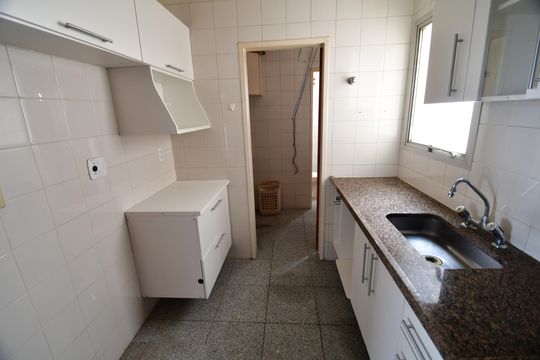Cozinha de apartamento à venda com 2 quartos, 76m² em Ponte Preta, Campinas
