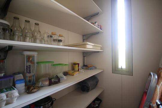 Dispensa  de apartamento para alugar com 3 quartos, 225m² em Real Parque, São Paulo