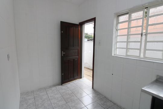 Cozinha de casa para alugar com 4 quartos, 90m² em Vila Granada, São Paulo