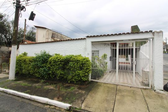 Fachada de casa para alugar com 4 quartos, 90m² em Vila Granada, São Paulo