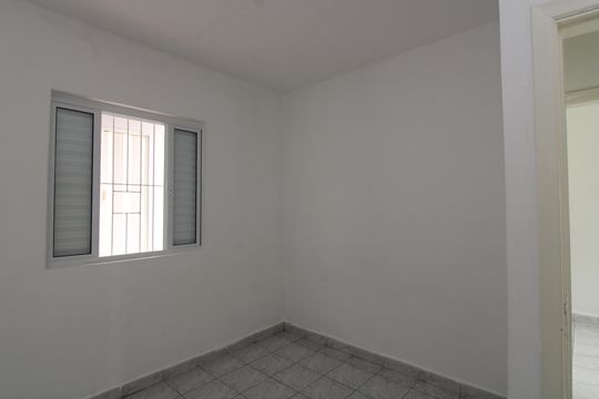 Quarto 3 de casa para alugar com 4 quartos, 90m² em Vila Granada, São Paulo