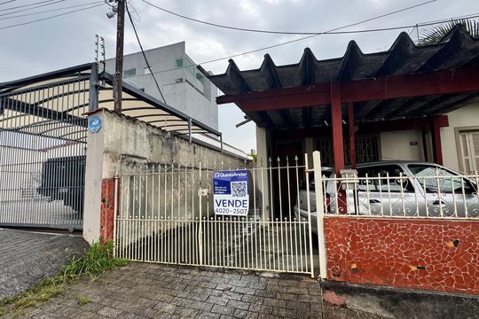 Fachada de casa à venda com 2 quartos, 495m² em Vila Beatriz, São Paulo