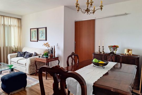 Sala de apartamento à venda com 3 quartos, 107m² em Icaraí, Niterói