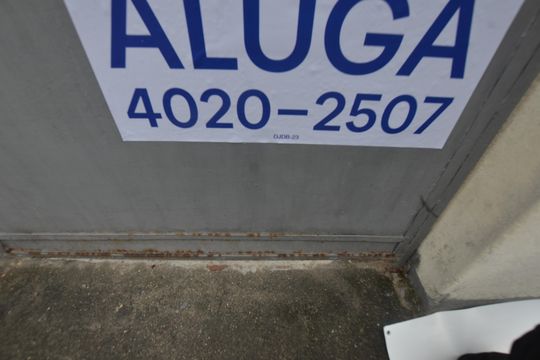 Placa Instalada de kitnet/studio para alugar com 1 quarto, 25m² em Osvaldo Cruz, Rio de Janeiro