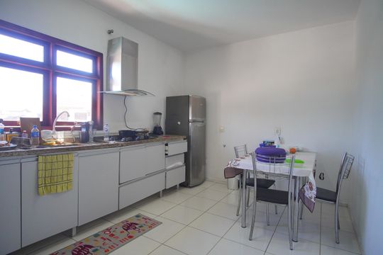 Cozinha de casa para alugar com 3 quartos, 224m² em Scharlau, São Leopoldo