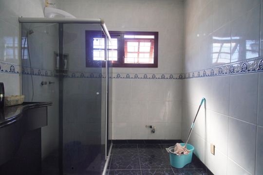 Banheiro da Suíte de casa para alugar com 3 quartos, 224m² em Scharlau, São Leopoldo