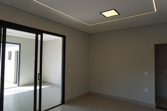Cozinha de casa de condomínio à venda com 3 quartos, 300m² em Cariobinha, Americana