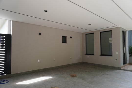 Garagem de casa de condomínio à venda com 3 quartos, 300m² em Cariobinha, Americana