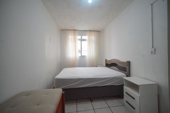 Quarto 1 de apartamento para alugar com 3 quartos, 50m² em Praia Comprida, São José