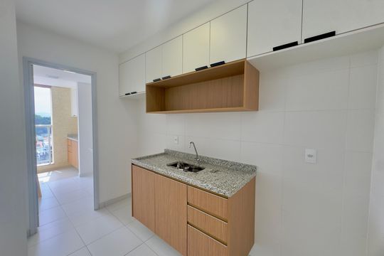 Cozinha de apartamento à venda com 2 quartos, 68m² em Vila Galvão, Guarulhos