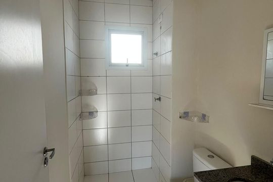 Banheiro de apartamento para alugar com 2 quartos, 42m² em JARDIM VILLAGIO GHIRALDELLI, Hortolândia