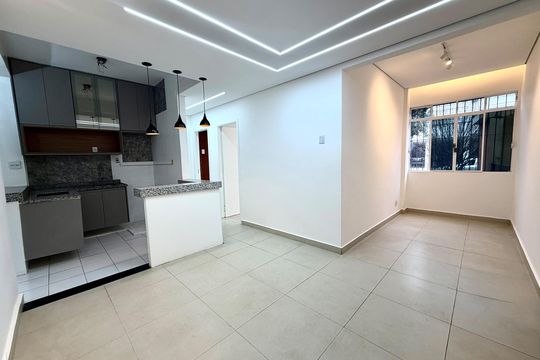 Sala de apartamento à venda com 3 quartos, 68m² em Gutierrez, Belo Horizonte