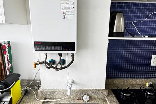 Cozinha e Área de Serviço de apartamento para alugar com 2 quartos, 50m² em Vila Valparaíso, Santo André