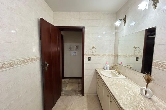 Casa à venda com 3 quartos, 1100m² em São Luiz, Belo Horizonte