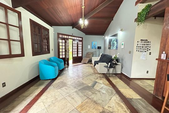 Casa à venda com 3 quartos, 1100m² em São Luiz, Belo Horizonte
