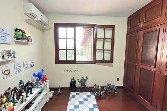 Casa à venda com 3 quartos, 1100m² em São Luiz, Belo Horizonte