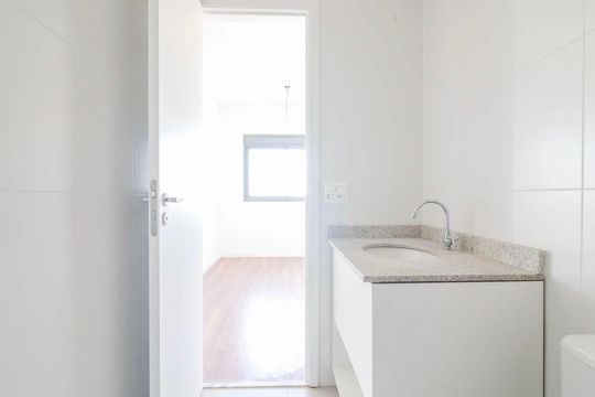 Banheiro Social de apartamento à venda com 2 quartos, 69m² em Vila Sonia, São Paulo