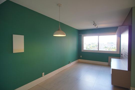 Sala de apartamento à venda com 3 quartos, 75m² em São Sebastião, Porto Alegre