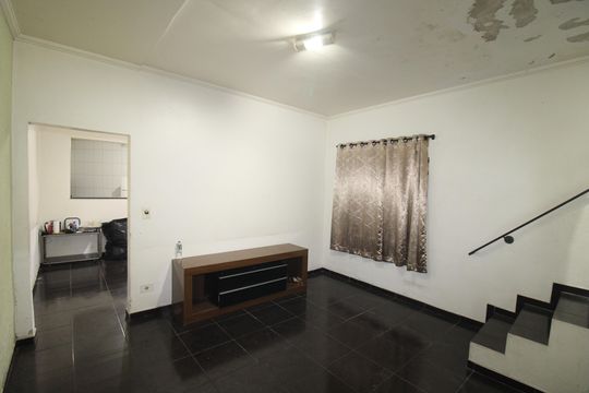 Casa à venda com 4 quartos, 120m² em Jardim das Laranjeiras, São Paulo