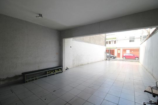 Garagem de casa à venda com 4 quartos, 120m² em Jardim das Laranjeiras, São Paulo