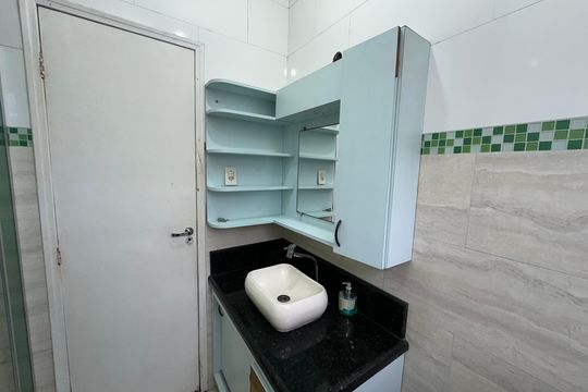 Banheiro de casa para alugar com 2 quartos, 131m² em Centro, São Vicente