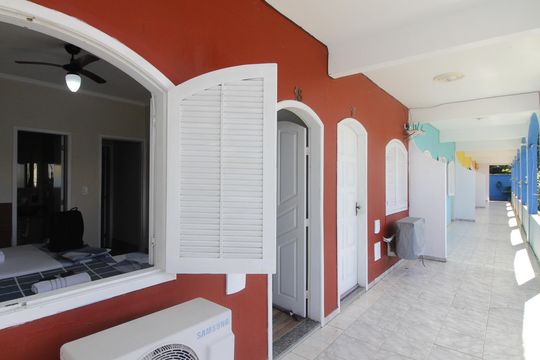 Casa de Condomínio para alugar com 2 quartos, 60m² em Peró, Cabo Frio