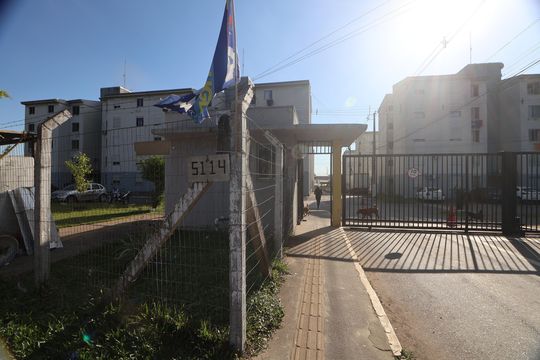 Fachada de apartamento para alugar com 2 quartos, 48m² em Guajuviras, Canoas