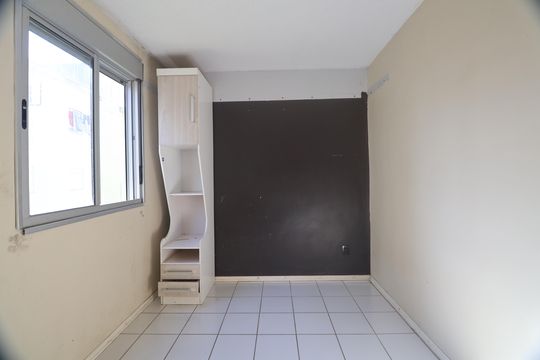 Quarto 1 de apartamento para alugar com 2 quartos, 48m² em Guajuviras, Canoas