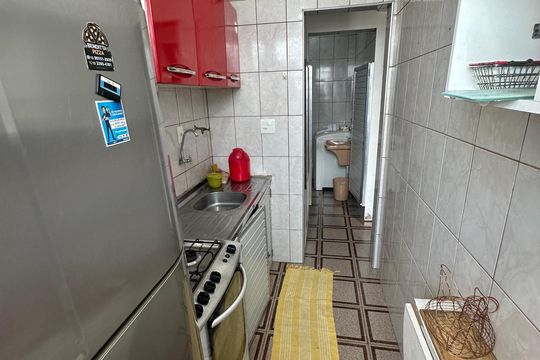 Cozinha de apartamento para alugar com 1 quarto, 40m² em Itararé, São Vicente