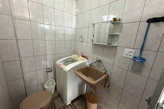 Banheiro de apartamento para alugar com 1 quarto, 40m² em Itararé, São Vicente