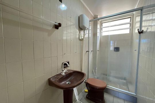Banheiro social de apartamento à venda com 2 quartos, 68m² em Rio Branco, Novo Hamburgo