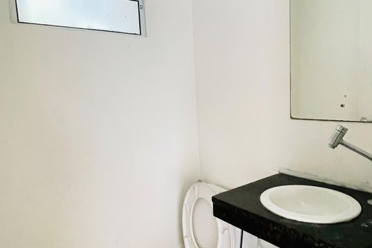 Lavabo de casa de condomínio para alugar com 2 quartos, 47m² em Morro Grande, Cotia