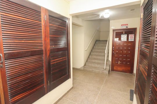 Área comum - Hall de entrada de apartamento à venda com 1 quarto, 37m² em Cristal, Porto Alegre