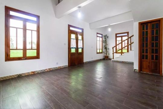 Casa de Condomínio à venda com 3 quartos, 166m² em Parque Sinai, Santana de Parnaíba