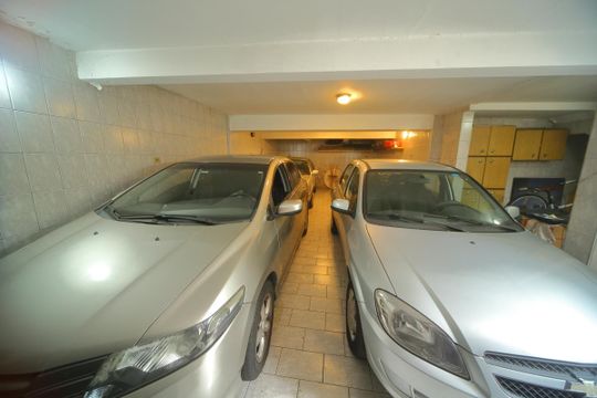 Garagem  de casa à venda com 2 quartos, 240m² em Parque Sao Diogo, São Bernardo do Campo