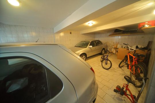 Garagem  de casa à venda com 2 quartos, 240m² em Parque Sao Diogo, São Bernardo do Campo