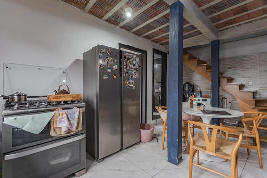 Cozinha e Área de Serviço de casa à venda com 3 quartos, 200m² em Mário Quintana, Porto Alegre