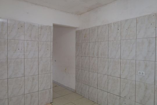 Cozinha de casa para alugar com 1 quarto, 3m² em Jardim Camargo Novo, São Paulo