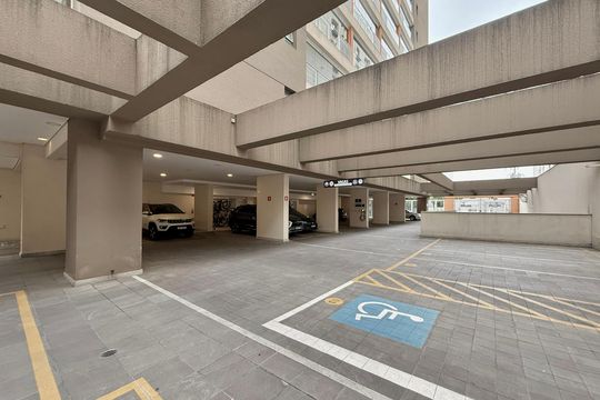 Garagem  de kitnet/studio para alugar com 1 quarto, 42m² em Campo Belo, São Paulo