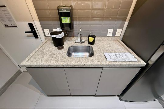 Cozinha de kitnet/studio para alugar com 1 quarto, 42m² em Campo Belo, São Paulo