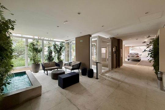 Entrada de kitnet/studio para alugar com 1 quarto, 42m² em Campo Belo, São Paulo