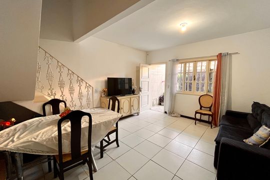 Sala 1 de casa de condomínio para alugar com 4 quartos, 69m² em Tanque, Rio de Janeiro