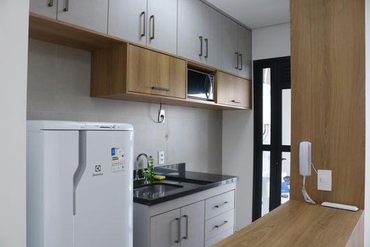 Cozinha e Área de Serviço de apartamento à venda com 2 quartos, 49m² em Barra Funda, São Paulo