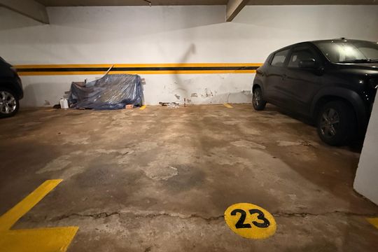 Garagem 1 de apartamento à venda com 3 quartos, 98m² em Setor Bueno, Goiânia